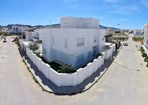 Villa à 2 pas de la mer Borj Cedria