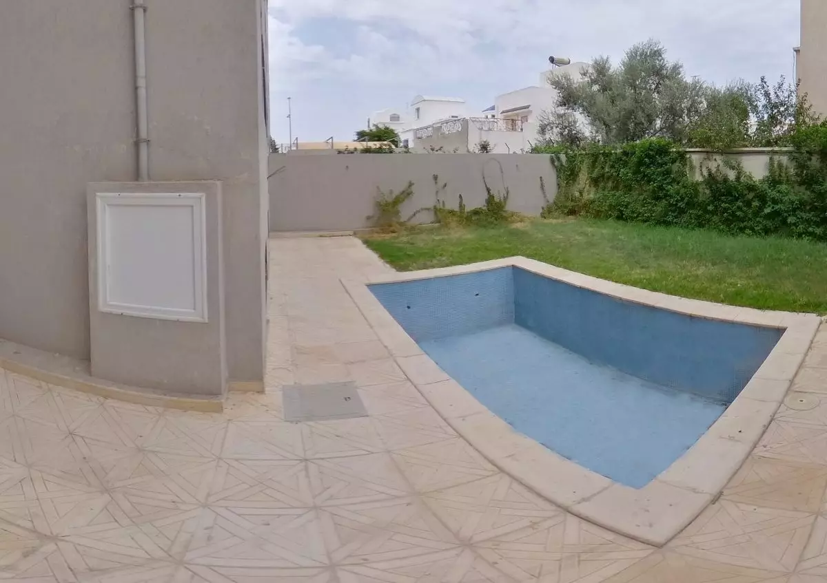 Duplex avec piscine