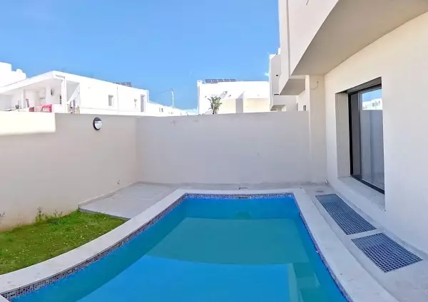 Triplex n9 avec piscine à Gammarth