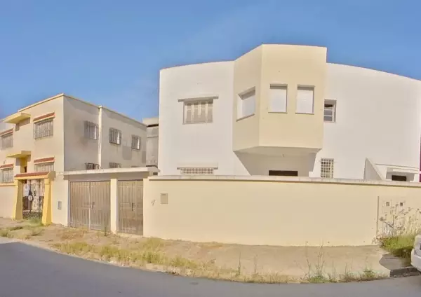 Villa 2 niveaux à Borj Cedria